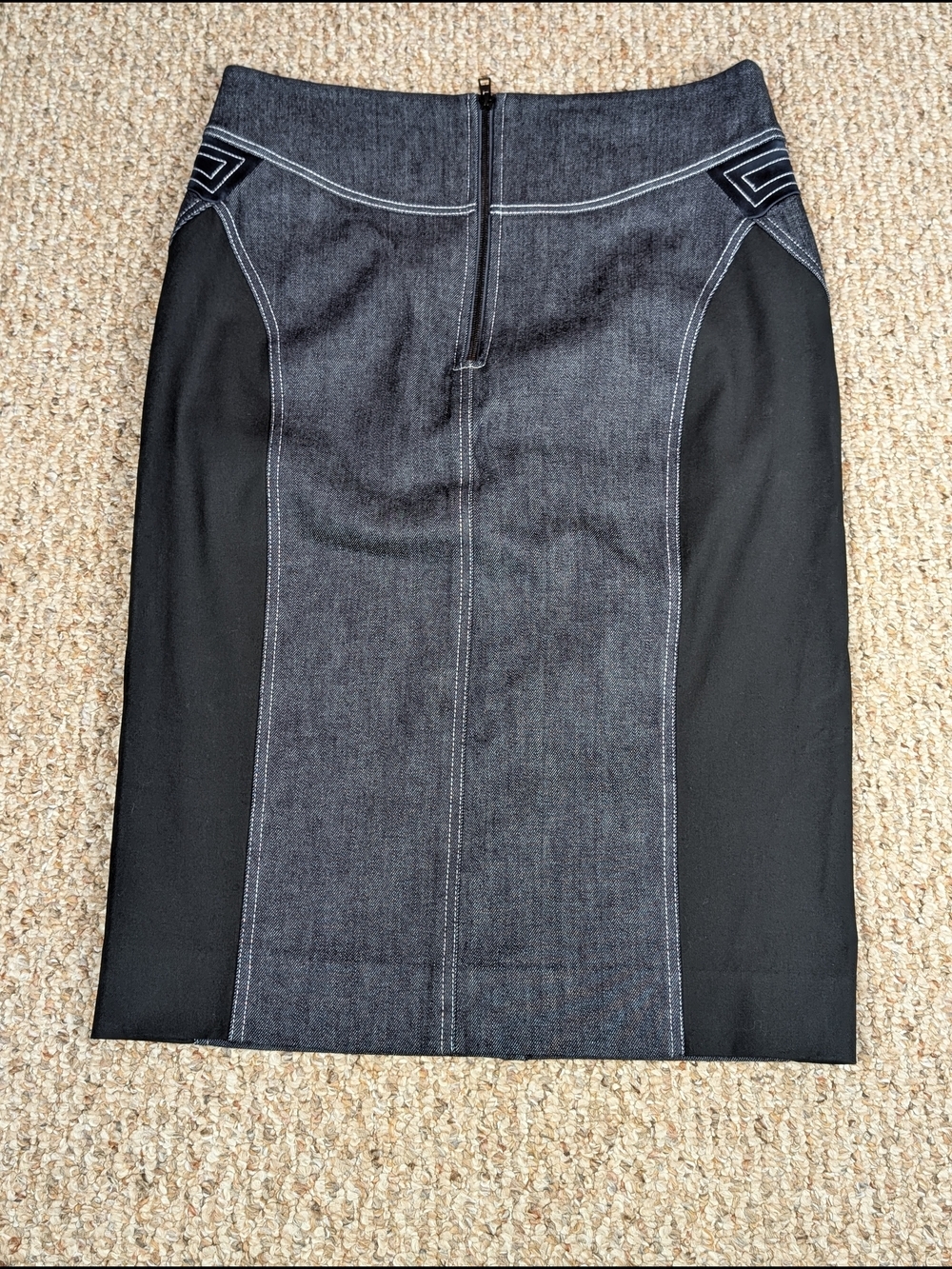 Diane Von Furstenberg Denim Look Pencil Skirt Size M | Contrast Panel Stretch